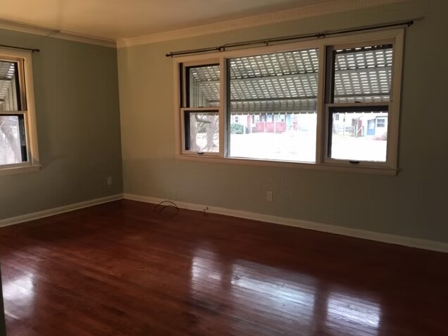 Sala de estar - 3340 S Dayfield Ave
