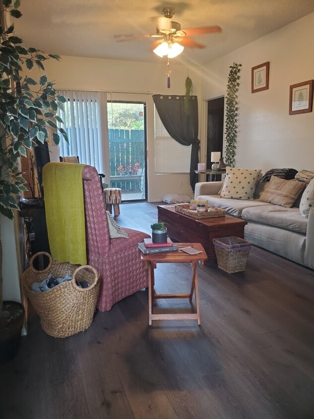 Foto principal - 2409 W Slaughter Ln