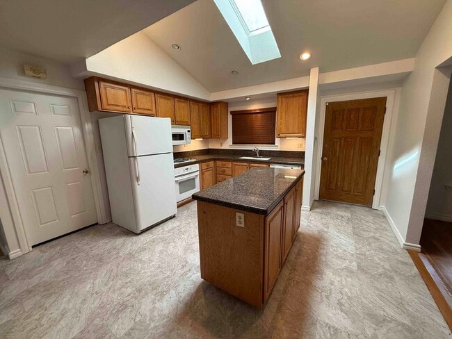Photo - Great 3 Bedroom Walking Distance to American River House