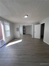 Building Photo - 123 Gibson St