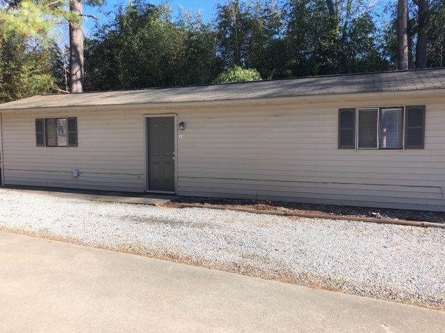 Primary Photo - 101 Honeybee Ln