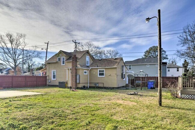 Building Photo - 9517 Atlans St