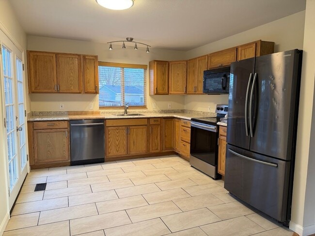 Foto del edificio - 2406 Bowen St