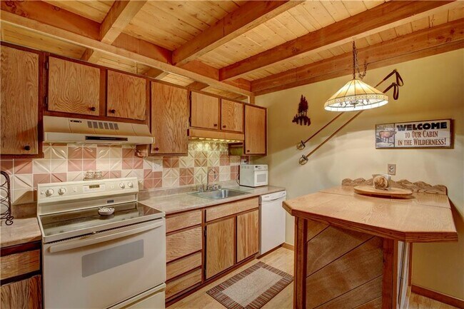 Building Photo - 91400 Ryan Gulch Rd