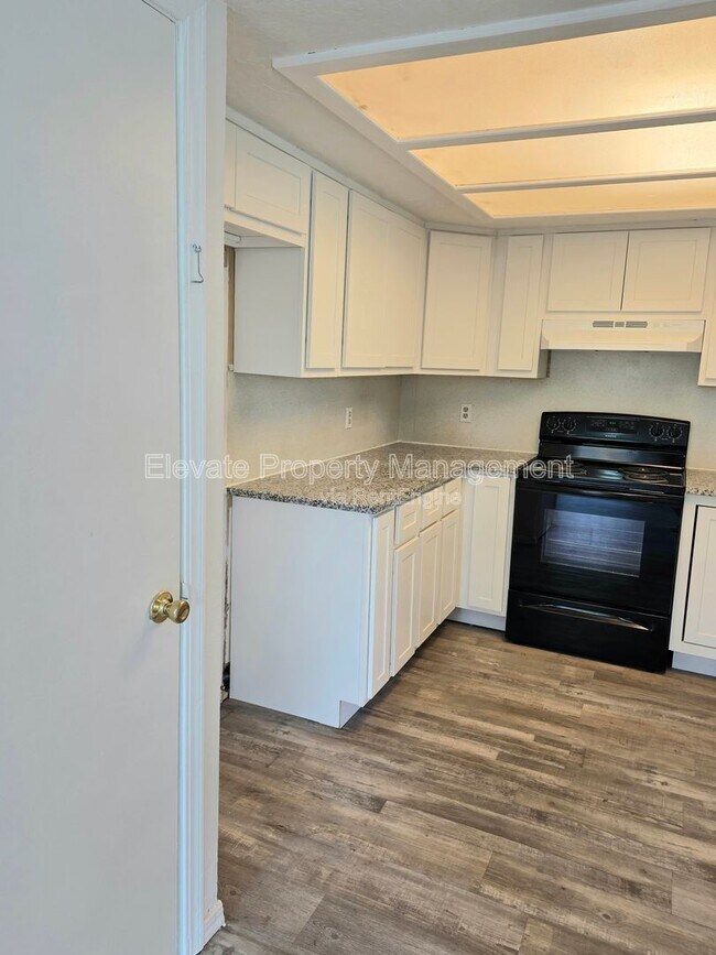 Foto del edificio - 524 Westwood Ct