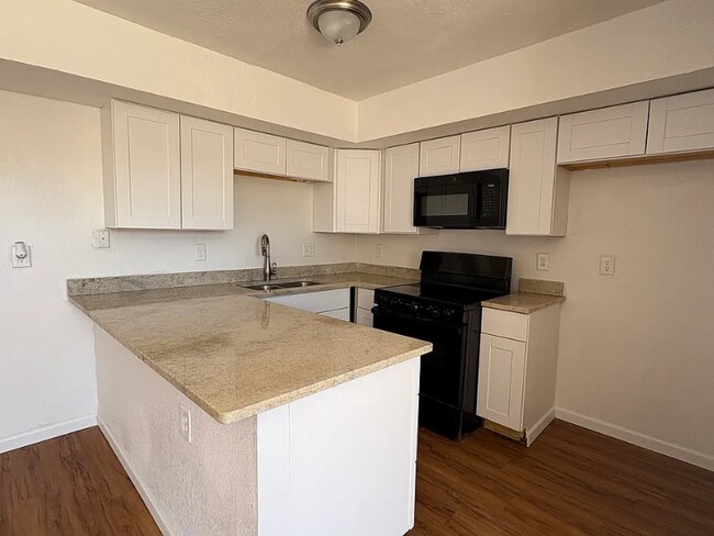 Foto del edificio - 5880 S Del Moral Blvd