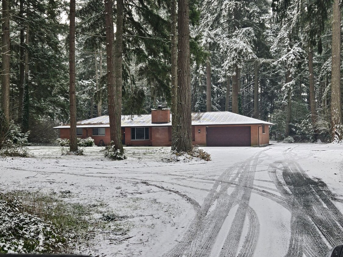 Primary Photo - Charming 3-Bedroom Rental Home in Tacoma