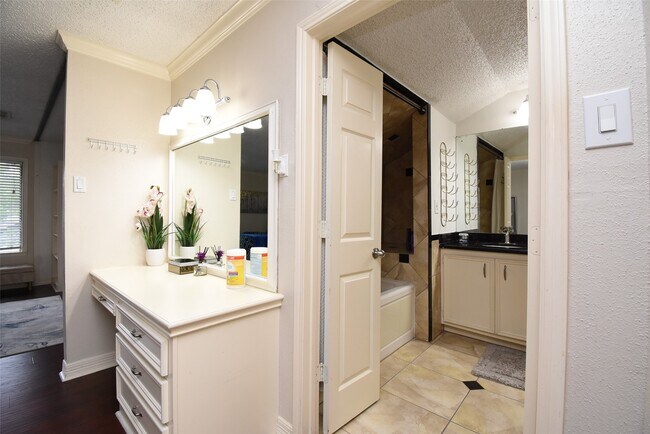 Foto del edificio - 7726 Miller Glen Ln