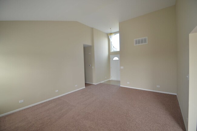 Building Photo - 502 Magnolia Dr