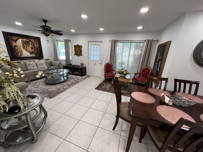 Building Photo - 3492 La Mar Ct