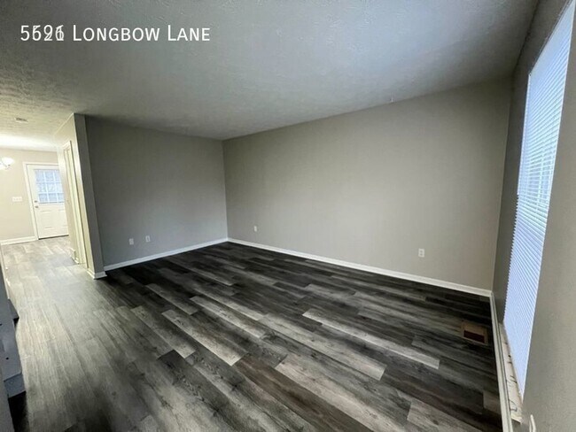 Building Photo - Recently Updated Beautiful Town Home in Du...