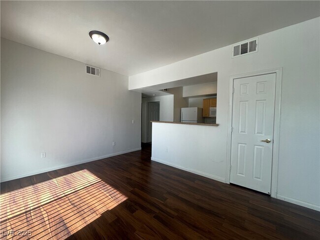 Building Photo - 8000 W Badura Ave