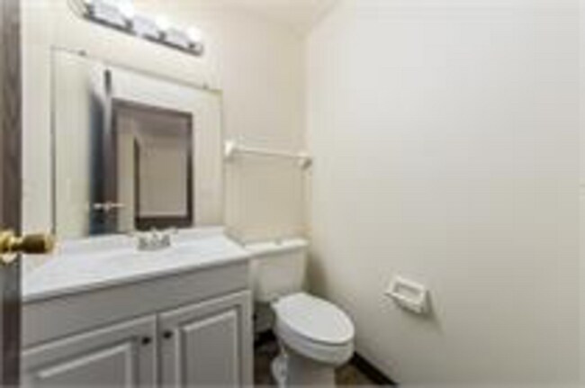 Foto del edificio - 1720 River Bend Rd
