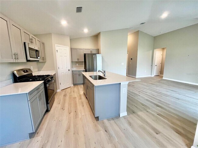 Building Photo - 14664 Gallop Run Dr