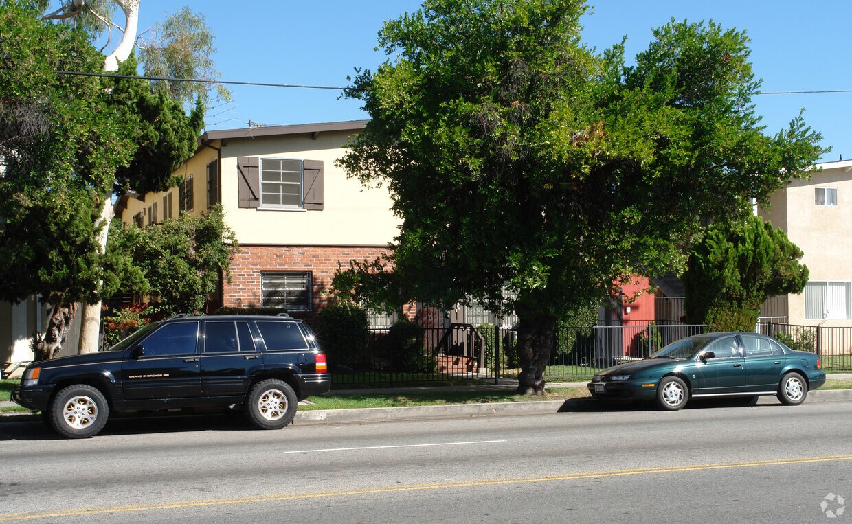 Primary Photo - 6322 Coldwater Canyon Ave