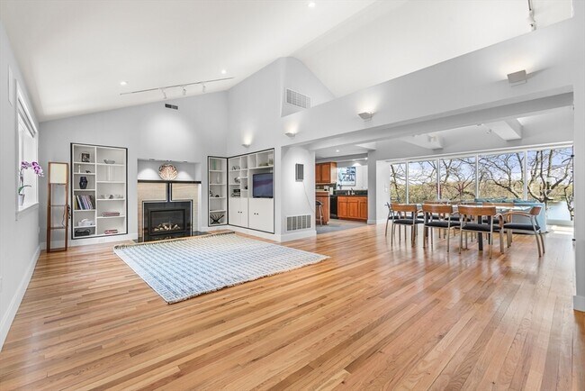 Foto del edificio - 37 Beverly Rd