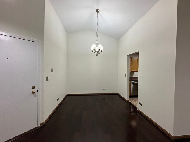 Foto del edificio - 216 Charleston Ct