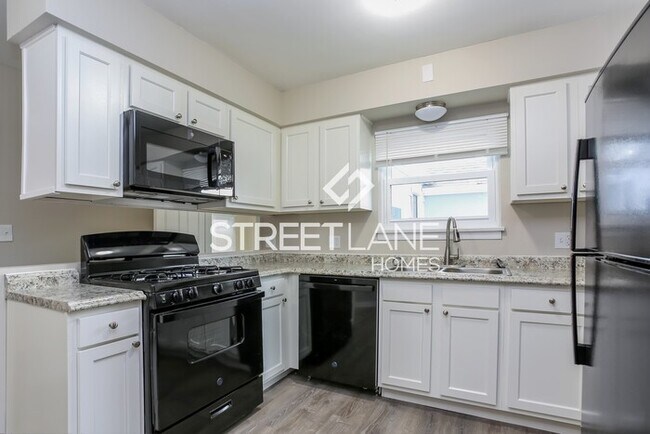 Foto del edificio - Charming 3 Bedroom in Columbus!