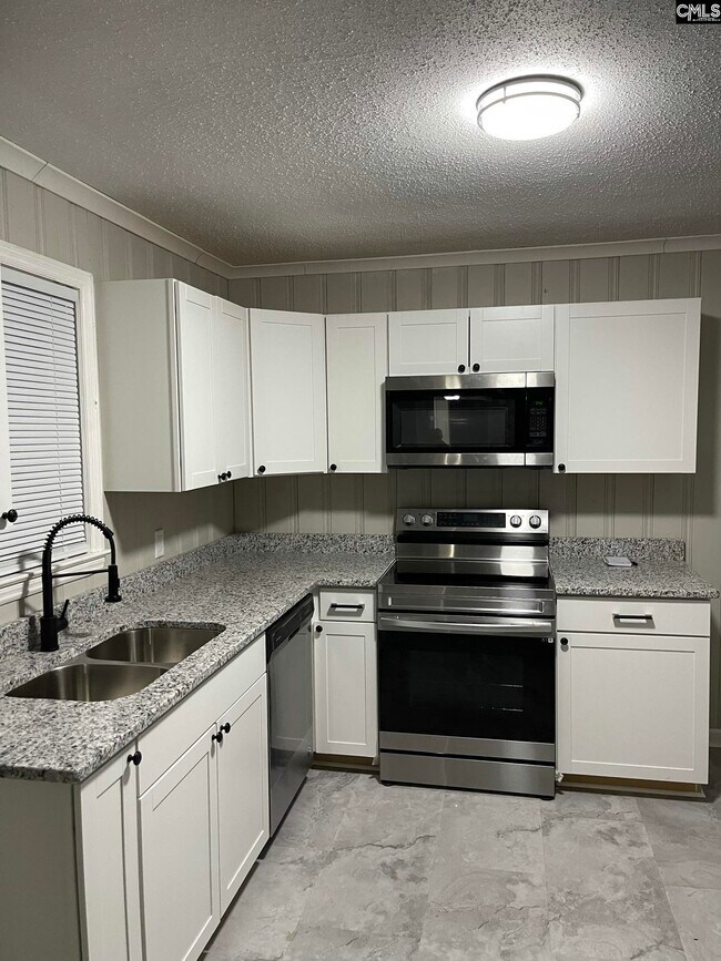 Foto del edificio - 1421 Westchester Dr
