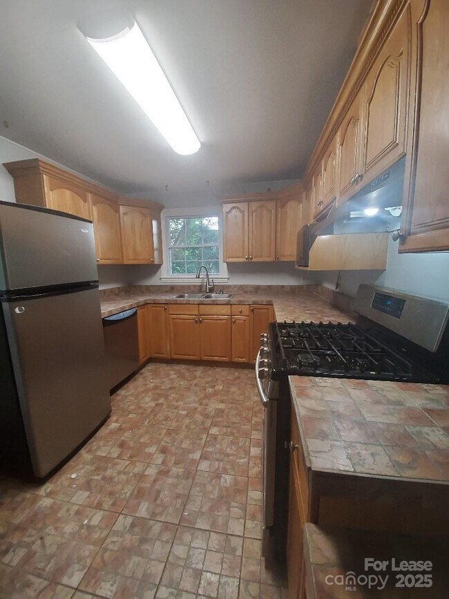 Foto del edificio - 4918 White Oak Rd