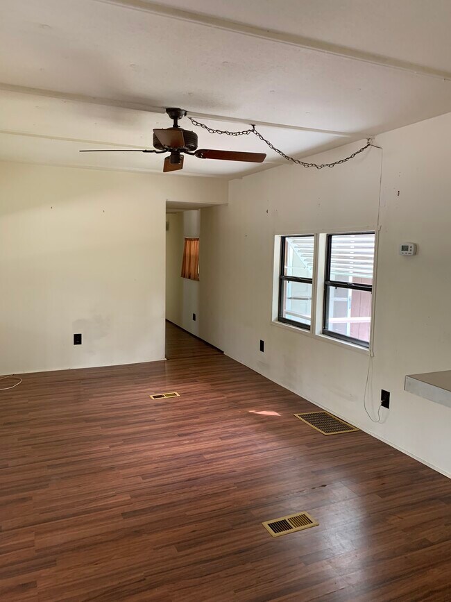 Building Photo - 32323 Foxfire Ln