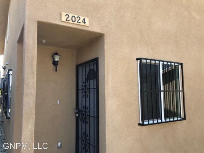 Building Photo - 2022 E 74th St