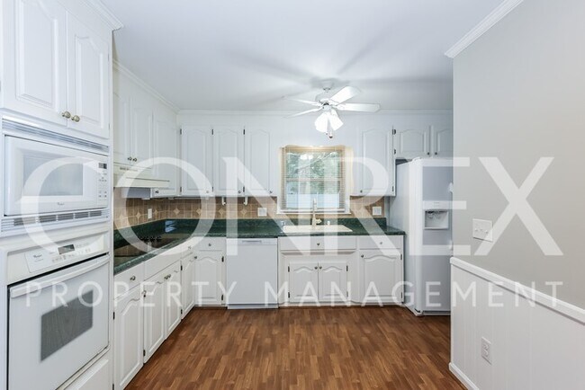 Building Photo - Beautiful Brick Contemporary Three Bedroom