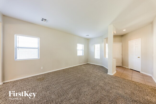 Foto del edificio - 15608 N 172nd Ln