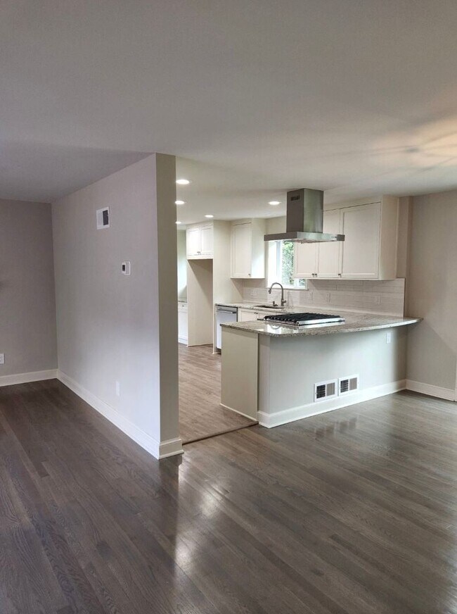 Foto del edificio - "Coming Soon" - 5 Bed + 3 FB - near EMBASS...