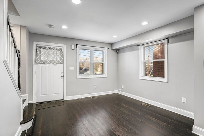 Foto del edificio - 812 Burns St SE