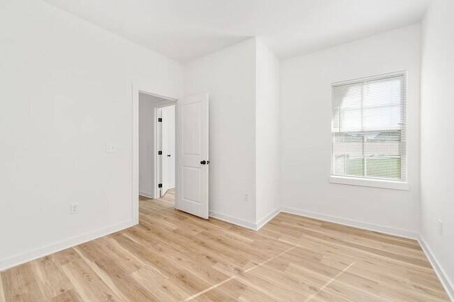 Foto del edificio - 2283 Spring Hill Ct-