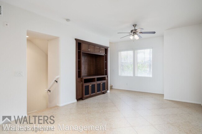 Building Photo - 10543 Avenida Olinda