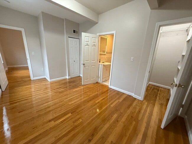 Foto del edificio - 15 Adams St