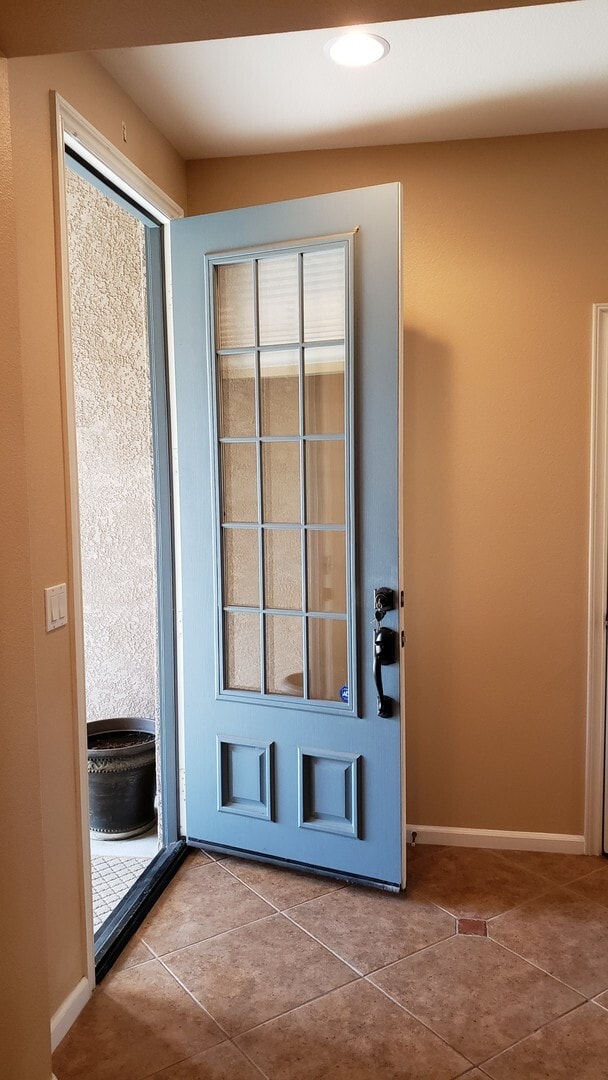 Foto del edificio - Beautiful Traditions Single Story Home is Centrally Located Near Shopping/101 Frwy