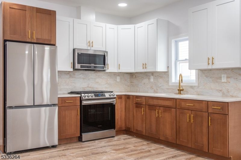 Foto principal - 823 S 17th St