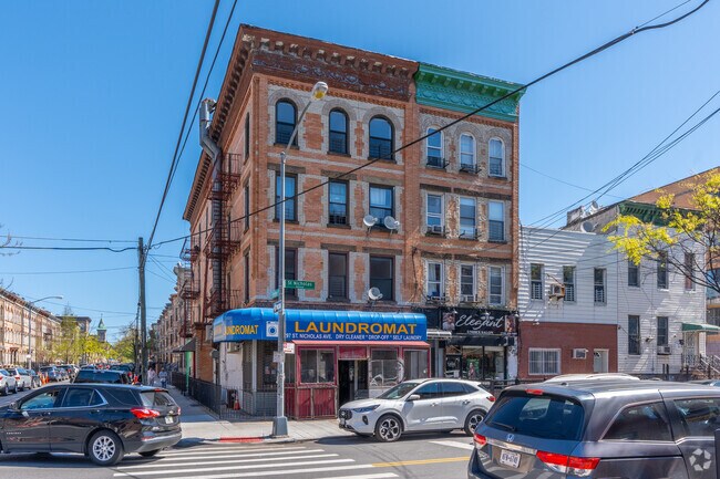 Fotografía del edificio - 297 St Nicholas Ave