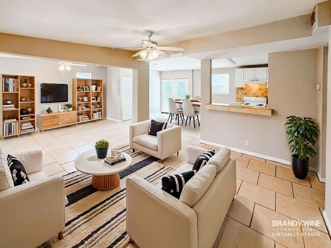 Building Photo - 2518 Congaree Dr W
