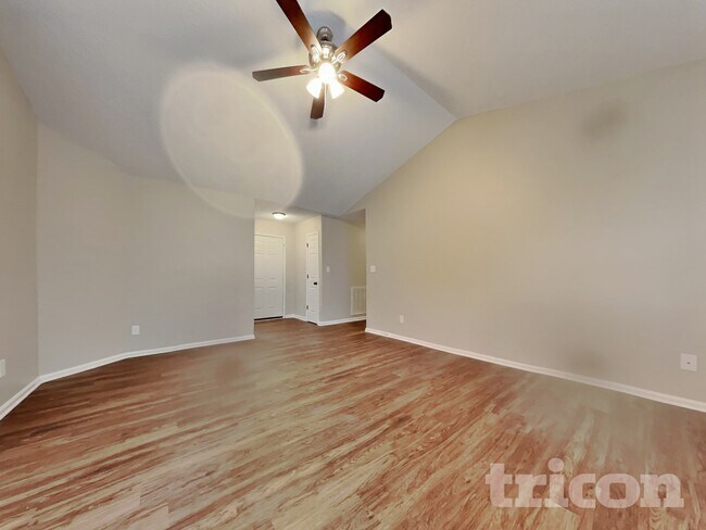 Foto del edificio - 69 Gray Ghost St