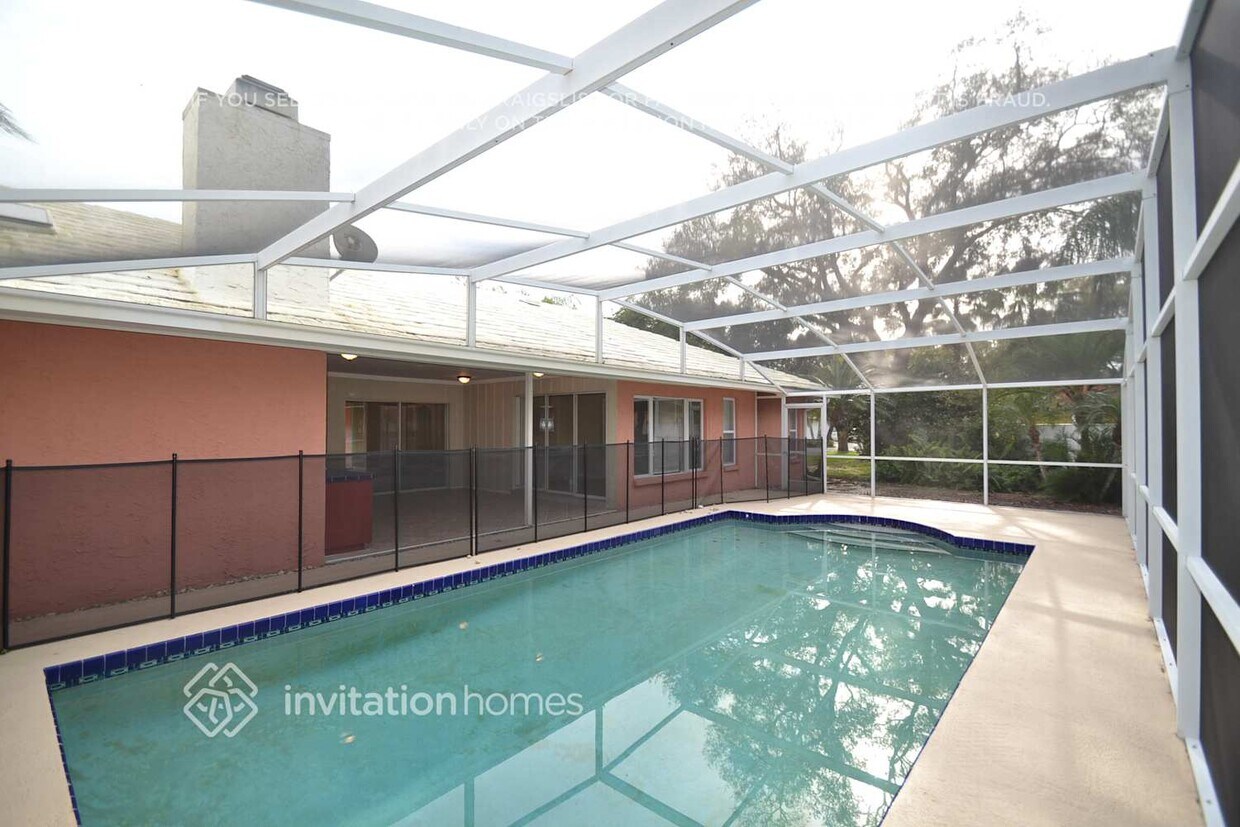 Foto del edificio - 4227 Dryden Cir