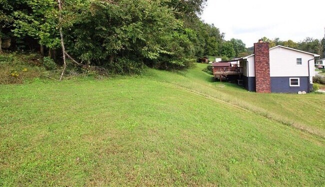 Foto del edificio - Beautiful Mid Entry Home in a Quiet Neighborhood