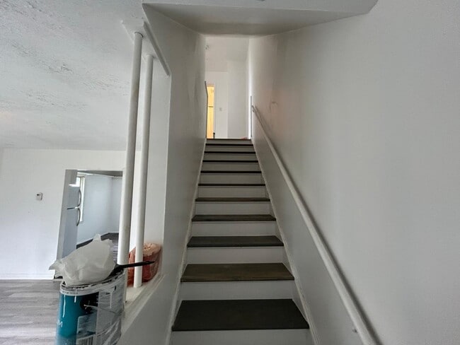 Foto del edificio - 832 S Central Dr
