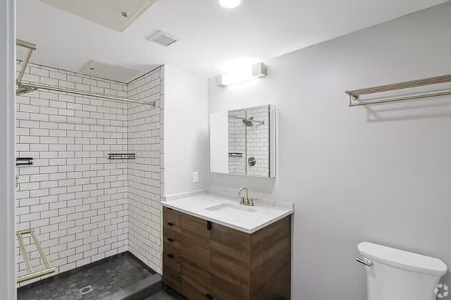 Building Photo - 210 Hemenway St