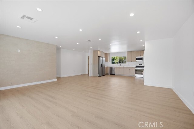 Foto del edificio - 17150 Mayall St