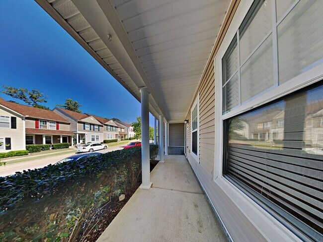 Building Photo - 2002 Ethan Ln