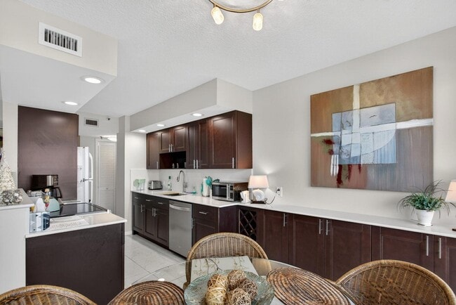 Foto del edificio - 1500 N Ocean Blvd