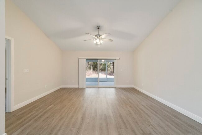 Building Photo - 9093 N Peachtree Way