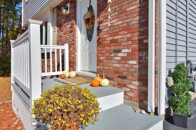 Building Photo - 15 Appaloosa Dr