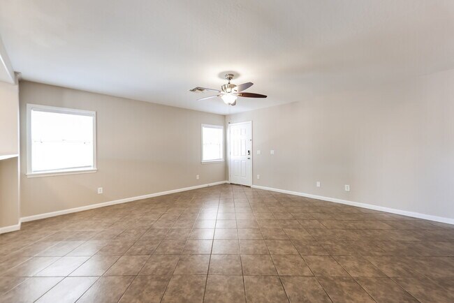 Building Photo - 12552 W Charter Oak Rd