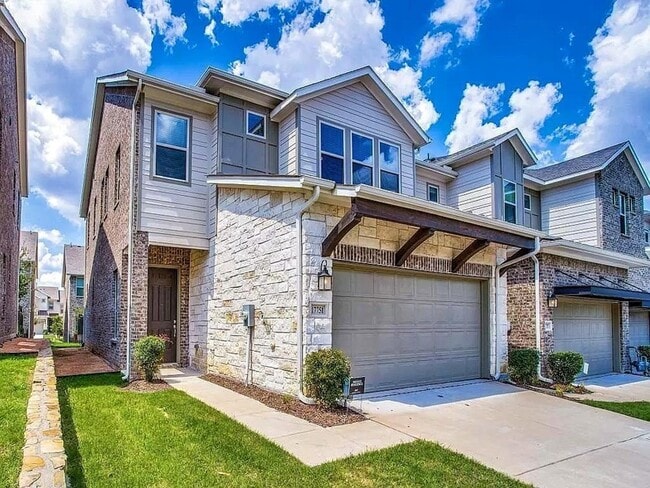 Building Photo - 17751 Shumard Oak Dr