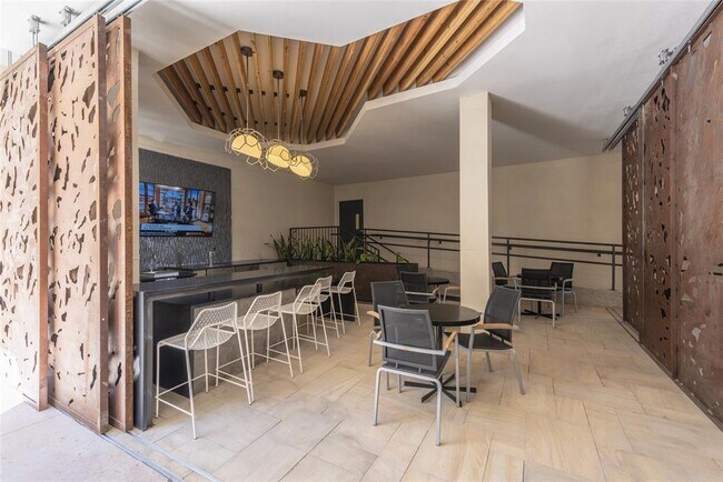 Foto del edificio - 3100 Kramer Ln